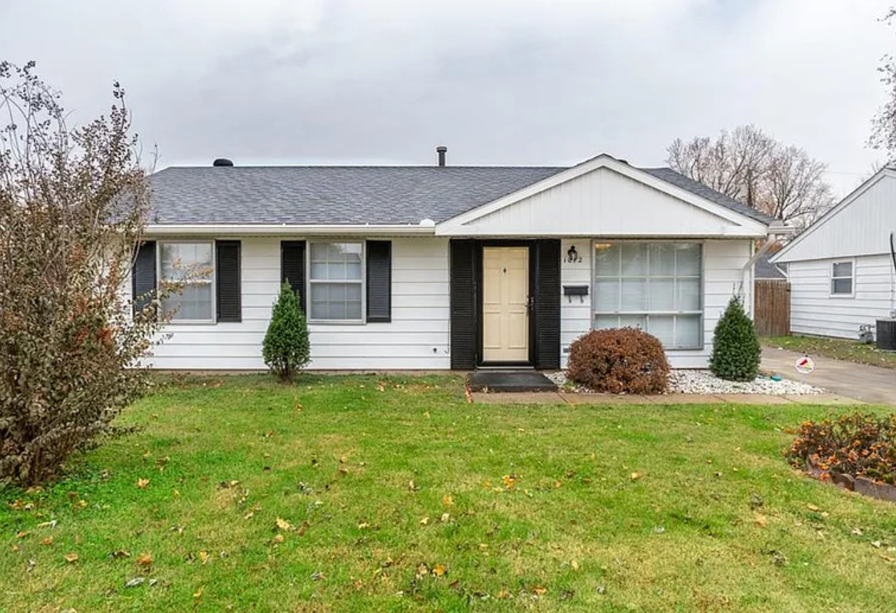 1012 Holly Avenue